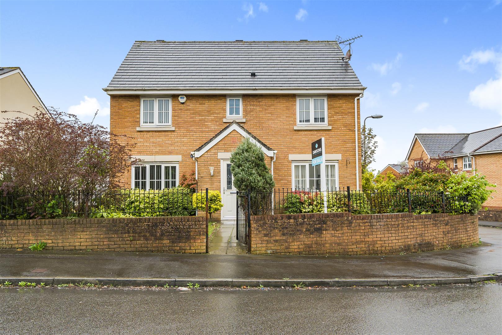 Llwyn Teg, Fforestfach, Swansea, £300,000 Dawsons Property